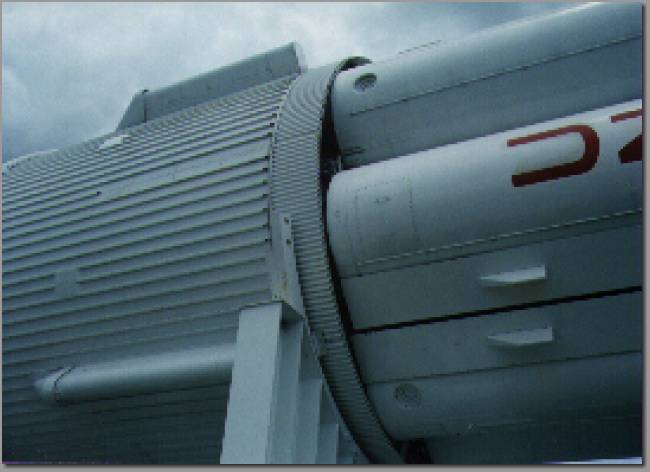 [S521.jpg]